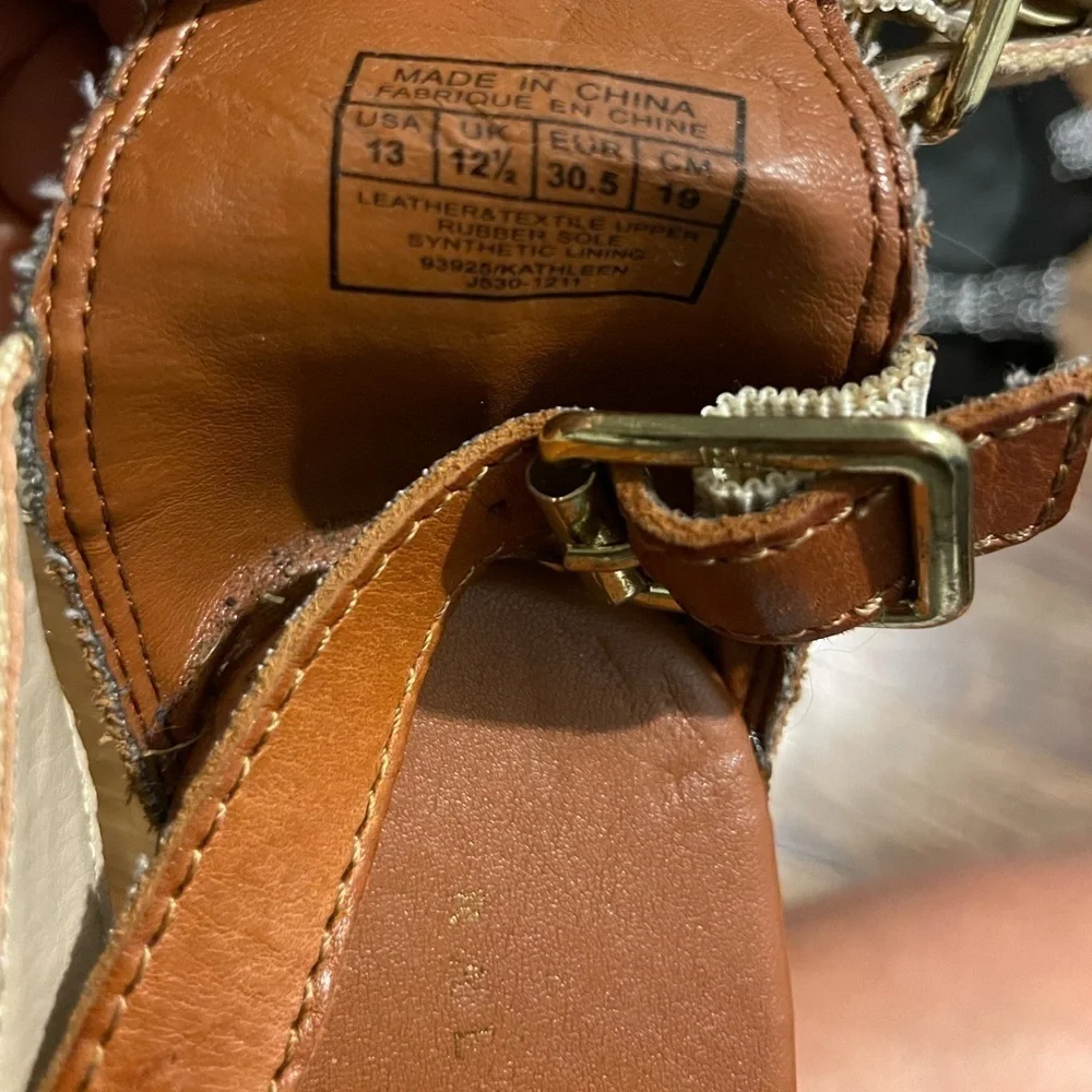 Beautiful Ralph Lauren strappy sandals